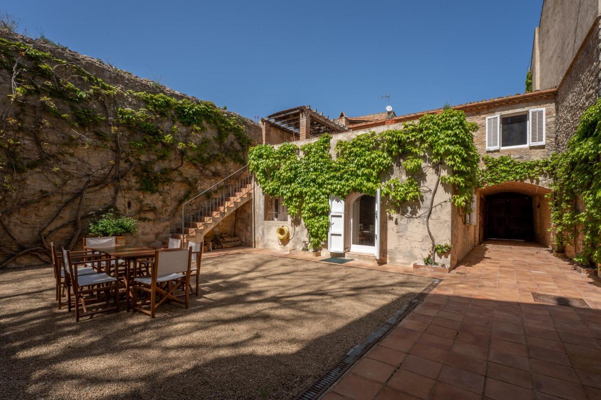 Deco - Casa Voltes Peratallada Bagian luar foto